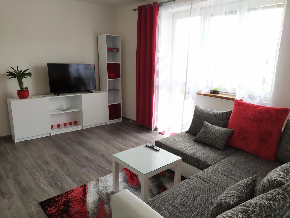 Byt Puskinova Apartment Hradec Kralove Exterior photo